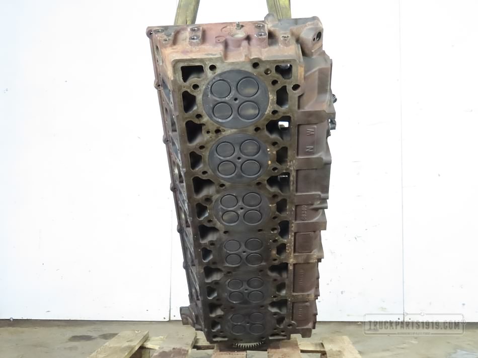 Cylinder head DAF MX 11 2190054 - Truckparts 1919